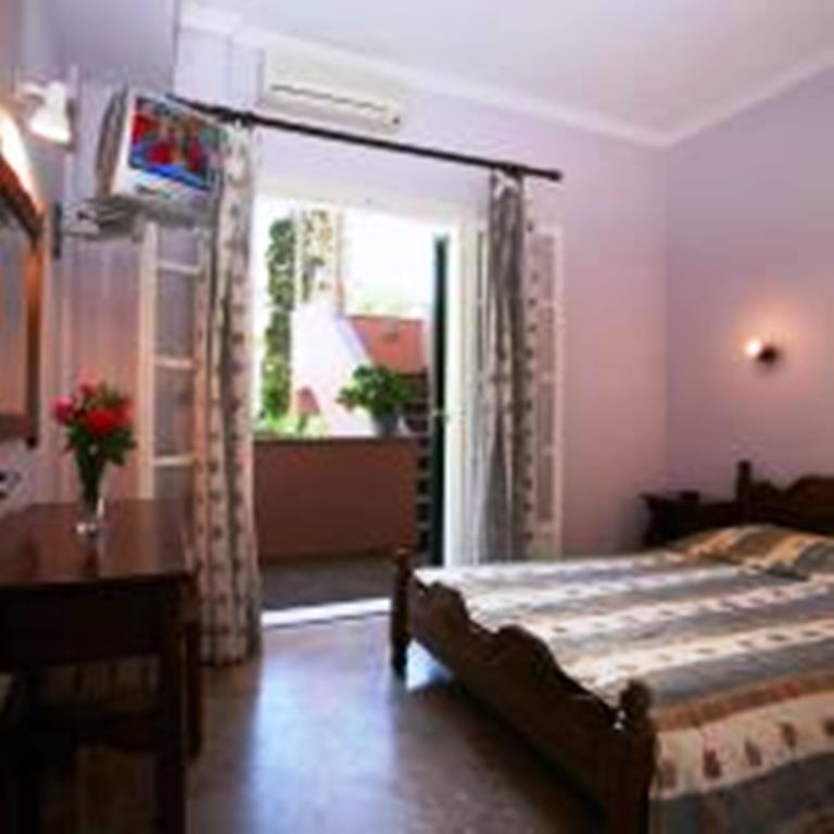 بينيتسيس Alexis Apartments المظهر الخارجي الصورة